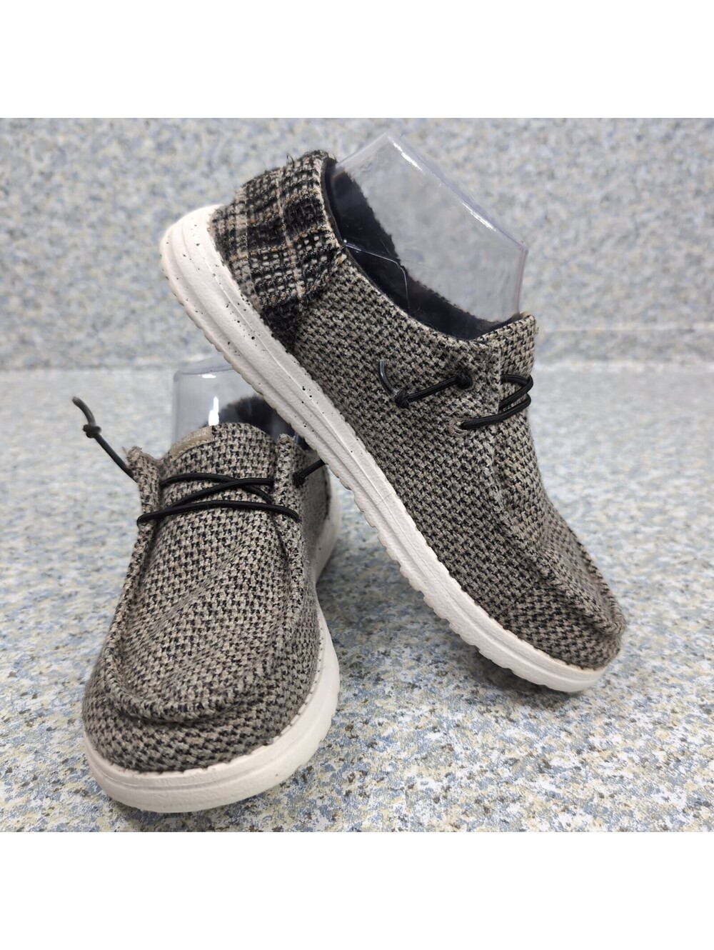 Hey Dude Women's Size 6 Wendy Woven Zig Zag casual slip-on moccasin sneakers.